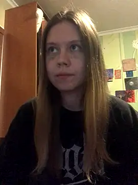 Snapshot of LunaVirelle chatting on October 18, 2025, 9:59 pm LunaVirelle online show from October 18, 2025, 9:59 pm