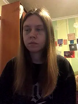 Snapshot of LunaVirelle chatting on October 21, 2025, 5:02 pm LunaVirelle online show from October 21, 2025, 5:02 pm