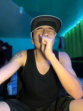 pabonsito2 online show from October 13, 2025, 3:28 am