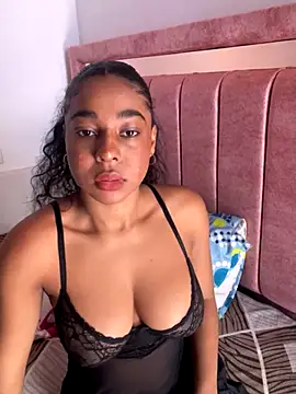 Snapshot of sahia_ebony chatting on October 9, 2025, 2:37 pm sahia ebony online show from October 9, 2025, 2:37 pm