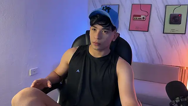 Snapshot of David_Nova chatting on November 24, 2025, 12:43 am David Nova online show from November 24, 2025, 12:43 am