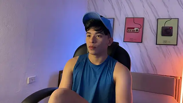 Snapshot of David_Nova chatting on December 4, 2025, 12:58 pm David Nova online show from December 4, 2025, 12:58 pm