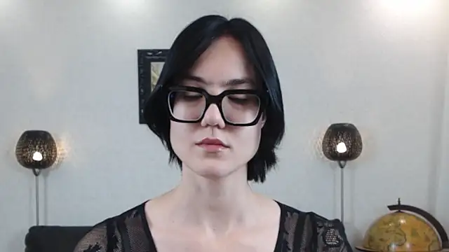 Snapshot of Marie_Fitch chatting on October 27, 2025, 8:35 pm Marie Fitch online show from October 27, 2025, 8:35 pm