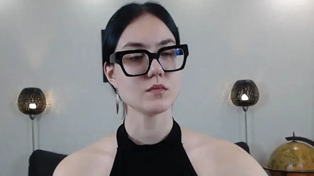 Snapshot of Marie_Fitch chatting on November 8, 2025, 1:50 am Marie Fitch online show from November 8, 2025, 1:50 am