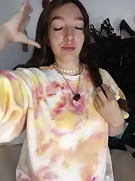 Snapshot of Lucy_colee chatting on March 18, 2026, 4:43 pm Lucy colee online show from March 18, 2026, 4:43 pm