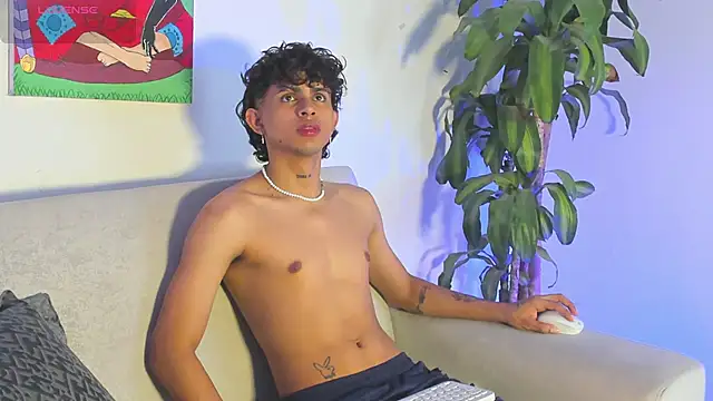 Snapshot of lua_boy chatting on November 22, 2025, 9:58 pm lua boy online show from November 22, 2025, 9:58 pm