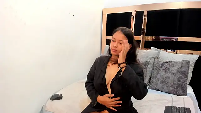 Snapshot of kaorybliss chatting on December 17, 2025, 5:19 pm kaorybliss online show from December 17, 2025, 5:19 pm