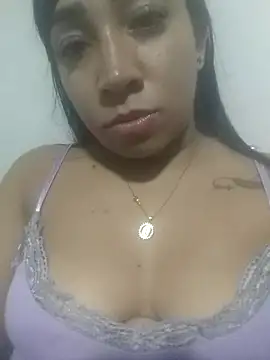 Snapshot of Harley_r chatting on October 10, 2025, 4:44 am Harley r online show from October 10, 2025, 4:44 am
