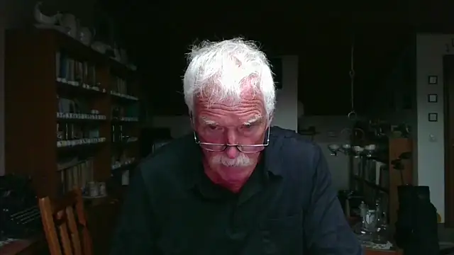 Snapshot of super-snoopy chatting on September 21, 2025, 8:16 am super-snoopy online show from September 21, 2025, 8:16 am