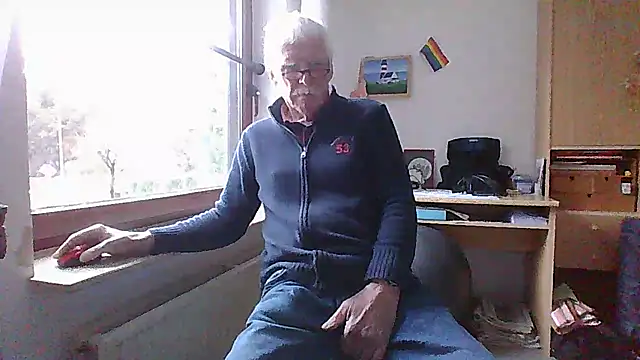 super-snoopy online show from February 8, 2026, 8:40 am