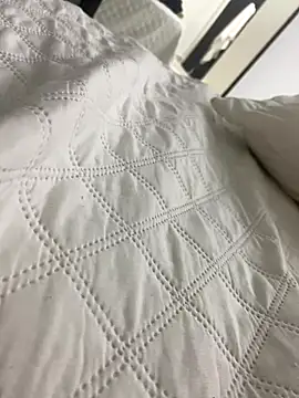 Snapshot of _AlexP chatting on October 28, 2025, 12:36 am  AlexP online show from October 28, 2025, 12:36 am