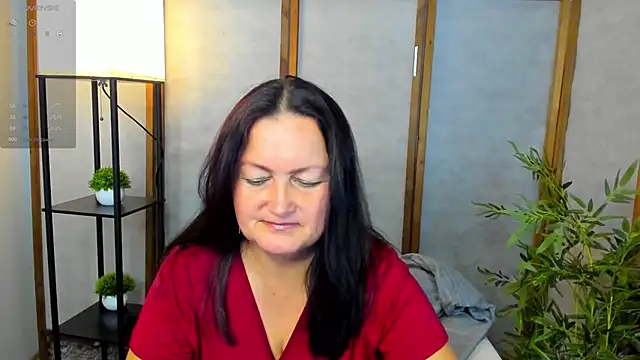 hottyannaa online show from October 16, 2025, 2:34 am