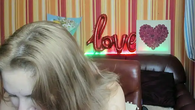 Passion-Blondy online show from December 7, 2024, 7:43 pm