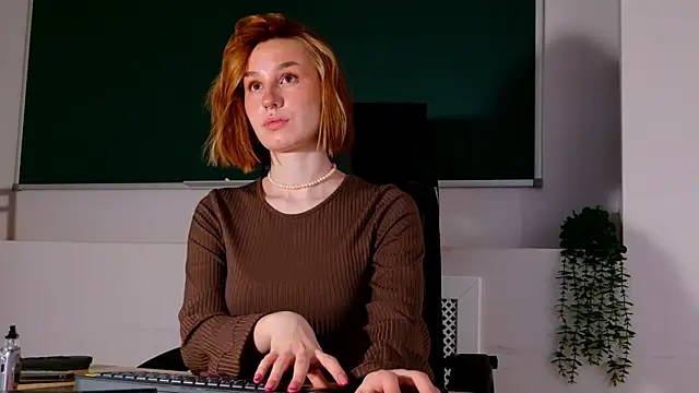 ClaireMathis online show from May 11, 2026, 2:56 pm