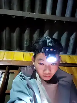 gio-thu online show from November 18, 2025, 6:12 pm