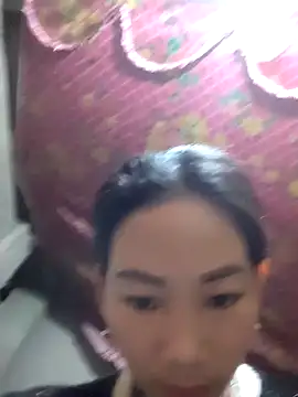 Snapshot of gio-thu chatting on February 9, 2026, 4:44 pm gio-thu online show from February 9, 2026, 4:44 pm