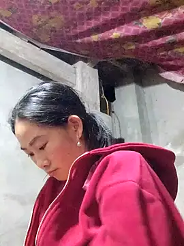 Snapshot of gio-thu chatting on March 18, 2026, 3:26 pm gio-thu online show from March 18, 2026, 3:26 pm