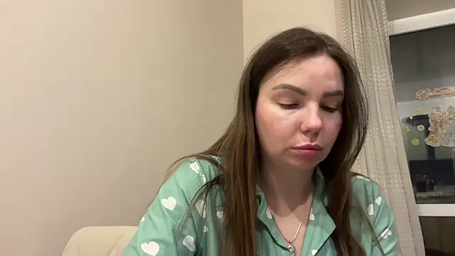 Snapshot of Sovienne chatting on March 1, 2026, 9:28 pm Sovienne online show from March 1, 2026, 9:28 pm