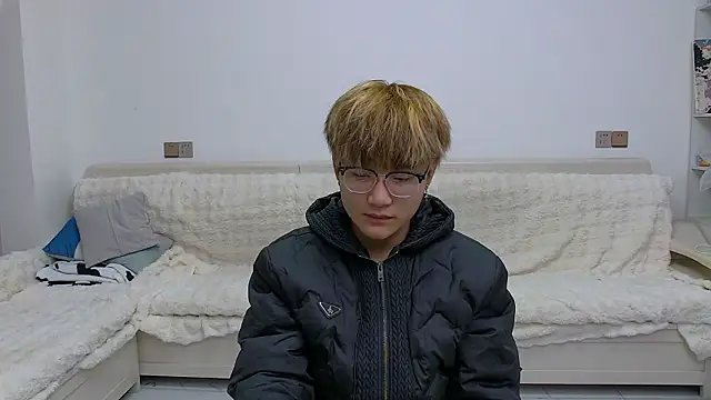 KK-cuteboy online show from February 19, 2026, 11:06 am