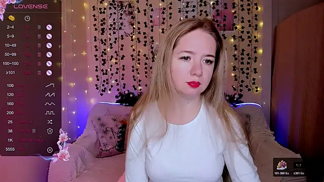 Evaa Braunn online show from December 19, 2025, 2:07 am