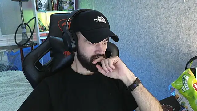 Nik Namee online show from December 5, 2025, 6:22 am