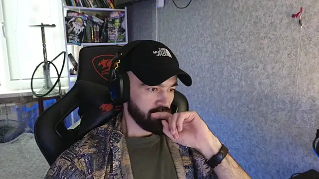 Nik Namee online show from December 17, 2025, 8:20 am