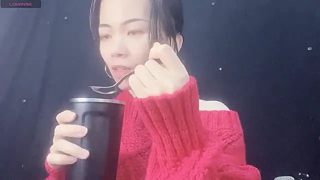 Snapshot of Lynnalltop-165-KeKe chatting on November 5, 2025, 12:43 am Lynnalltop-165-KeKe online show from November 5, 2025, 12:43 am