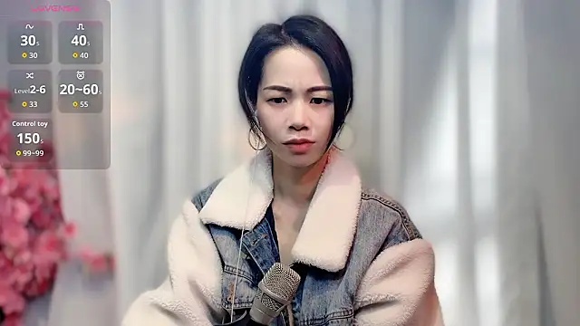 Snapshot of Lynnalltop-165-KeKe chatting on January 9, 2026, 1:41 am Lynnalltop-165-KeKe online show from January 9, 2026, 1:41 am