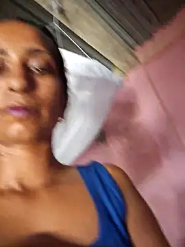 Snapshot of dreamerrrrr1 chatting on October 11, 2025, 7:23 pm dreamerrrrr1 online show from October 11, 2025, 7:23 pm