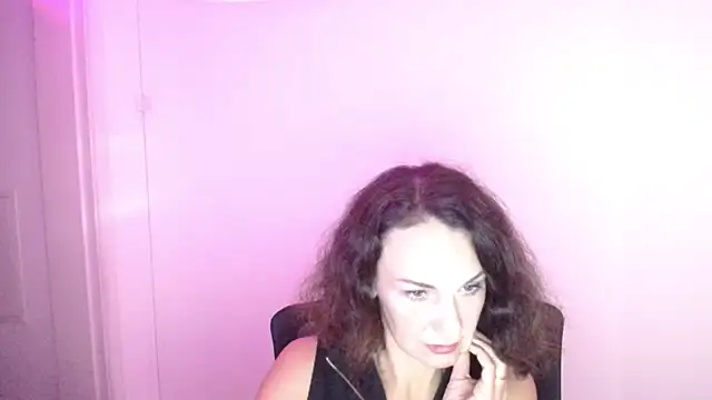 Snapshot of Rosie_Rosee chatting on October 15, 2025, 11:32 am Rosie Rosee online show from October 15, 2025, 11:32 am