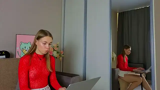 ElizaPurrr online show from October 20, 2025, 11:10 am