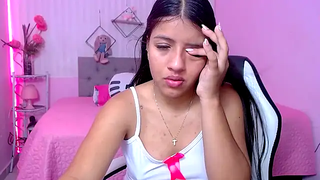 Snapshot of zara_cute chatting on April 22, 2026, 12:18 pm zara cute online show from April 22, 2026, 12:18 pm