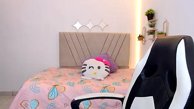 zara cute online show from June 16, 2026, 12:08 pm