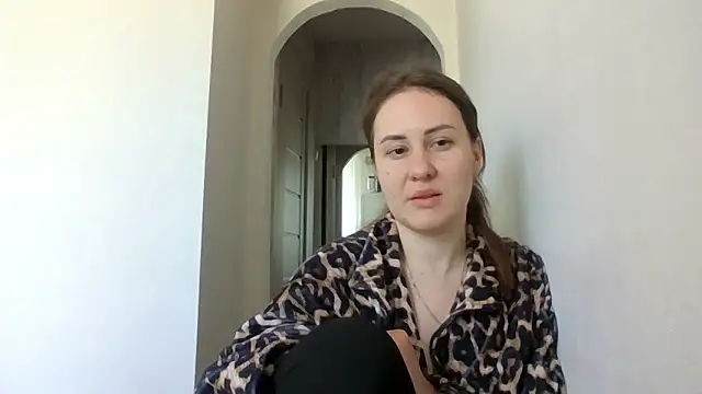 MeadowEyes online show from May 3, 2026, 11:16 am