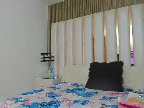 AmbarGills online show from October 18, 2025, 1:12 pm