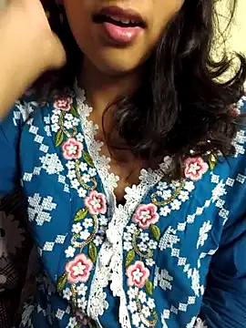 Snapshot of Royal_Shona chatting on December 5, 2025, 5:53 pm Royal Shona online show from December 5, 2025, 5:53 pm