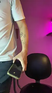 thepicis online show from November 21, 2025, 1:37 am