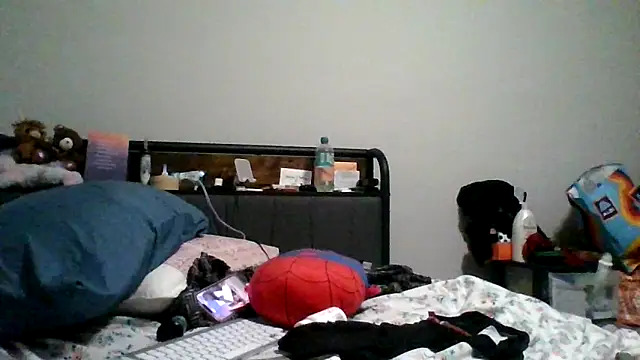 Snapshot of dezzidavill chatting on June 14, 2026, 2:24 am dezzidavill online show from June 14, 2026, 2:24 am