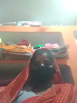 Snapshot of nainshilodhi28 chatting on October 21, 2025, 7:53 am nainshilodhi28 online show from October 21, 2025, 7:53 am