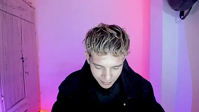 tylernova online show from February 2, 2026, 1:04 am