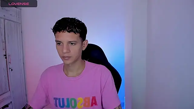 tylernova online show from May 3, 2026, 3:01 am