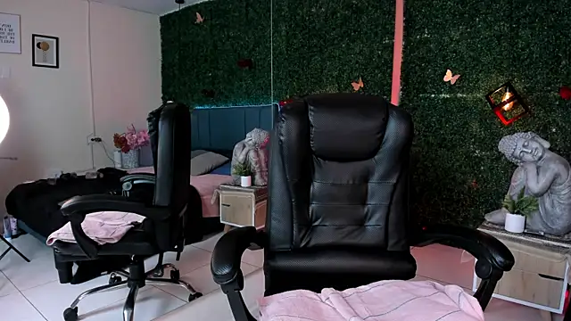 Kiaraa88 online show from June 20, 2026, 8:11 pm