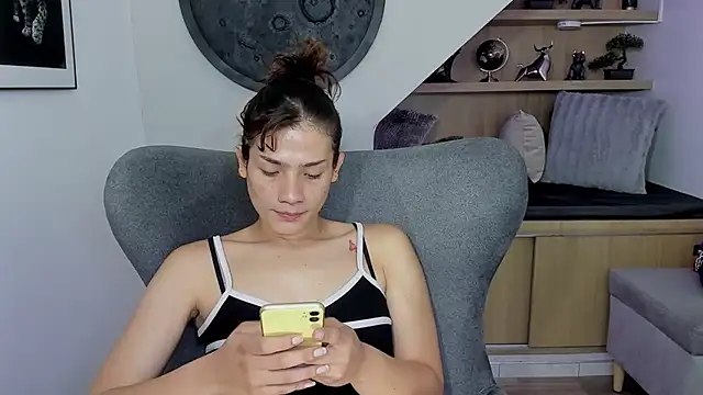 KassMonroe online show from June 17, 2026, 1:23 pm