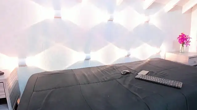 Brianna Maya online show from April 28, 2026, 8:36 pm