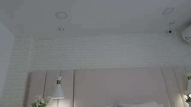 nina gb online show from February 9, 2026, 3:38 pm