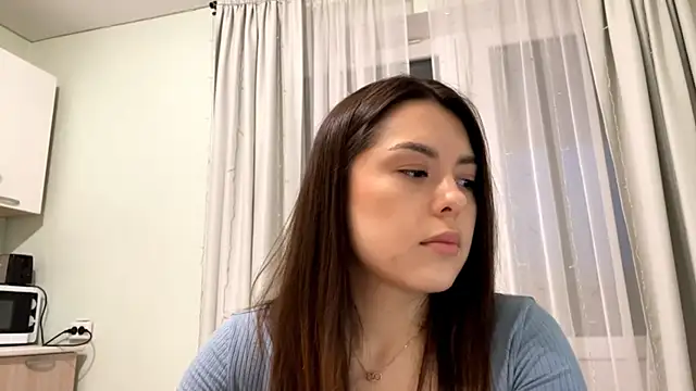 Snapshot of AlveraCappola chatting on October 10, 2025, 2:27 pm AlveraCappola online show from October 10, 2025, 2:27 pm