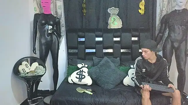 Pride couple online show from November 30, 2025, 11:20 pm