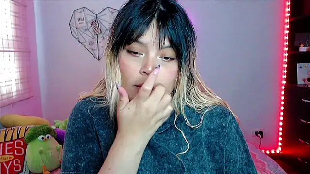 EllieMoonX online show from February 20, 2026, 9:48 pm