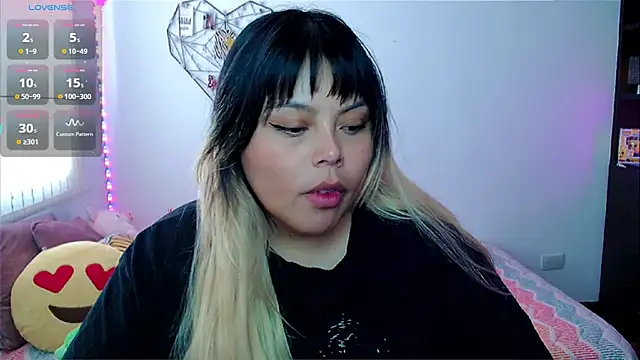 EllieMoonX online show from April 25, 2026, 9:12 pm