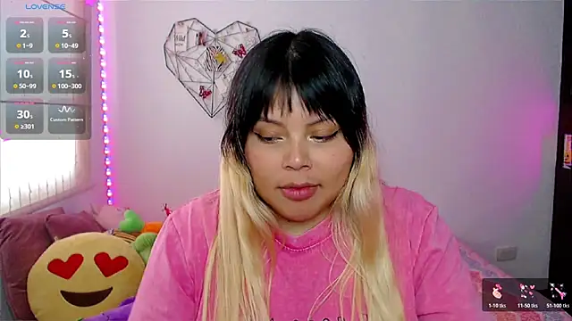 EllieMoonX online show from April 27, 2026, 9:57 pm